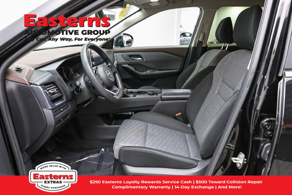 Used 2023 Nissan Rogue SV AWD/4WD image 15