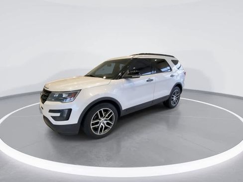 Used 2016 Ford Explorer Sport w/ Equipment Group 401A image 4