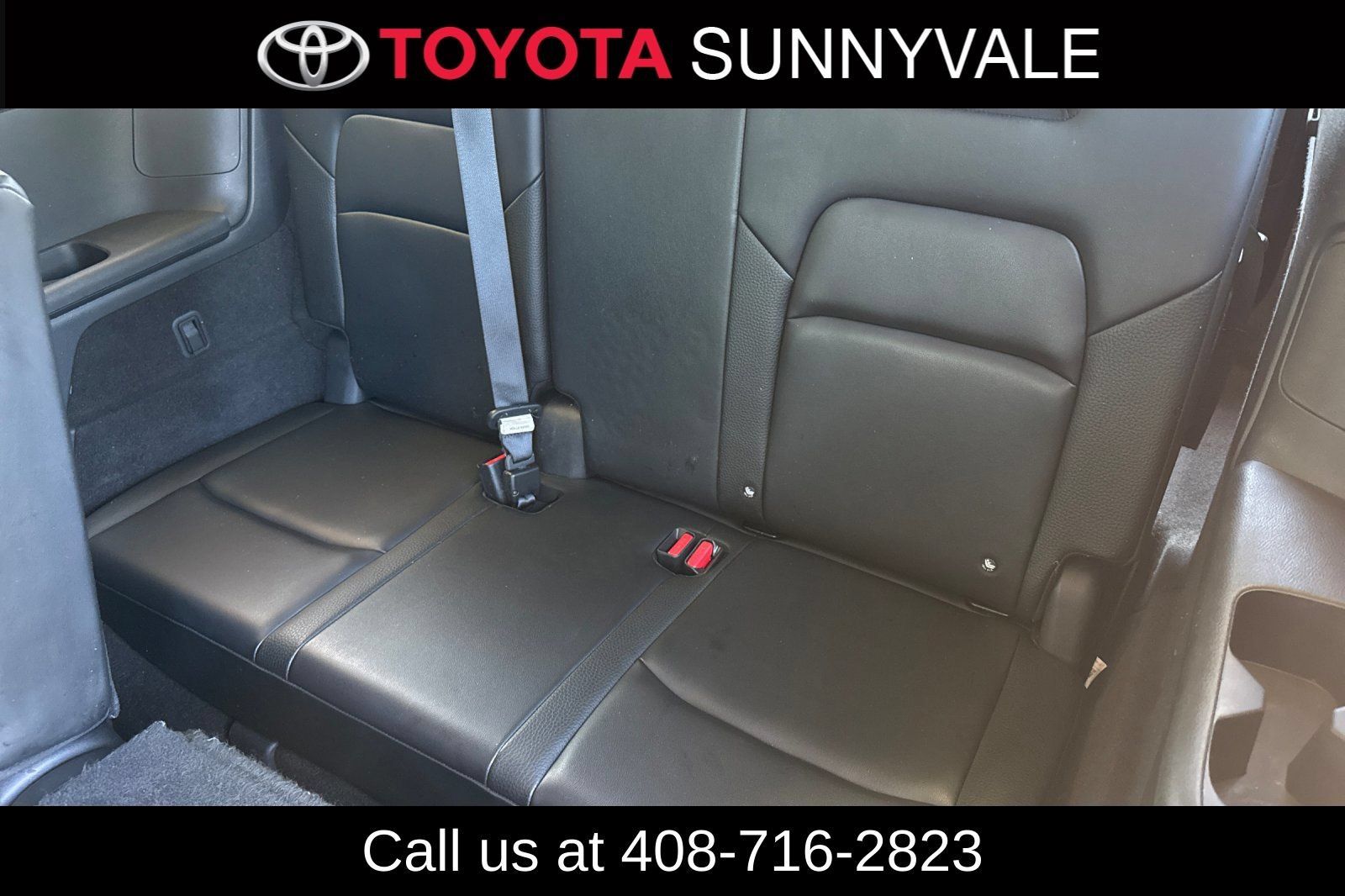 Used 2024 Nissan Pathfinder SL FWD image 19