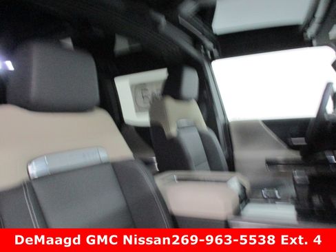 New 2026 GMC Hummer EV SUV image 19