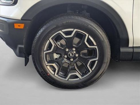 New 2025 Ford Bronco Sport Outer Banks image 9