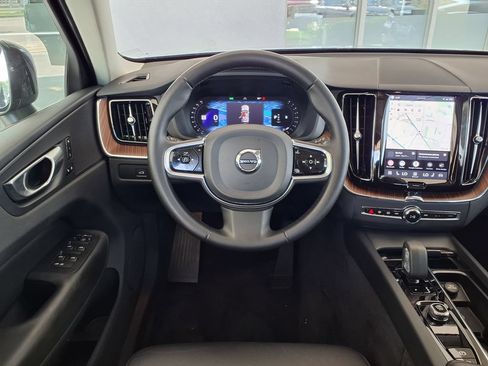 Used 2024 Volvo XC60 B5 Plus w/ Protection Package Premier AWD/4WD image 16