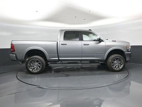 Used 2022 RAM 2500 Laramie AWD/4WD image 2
