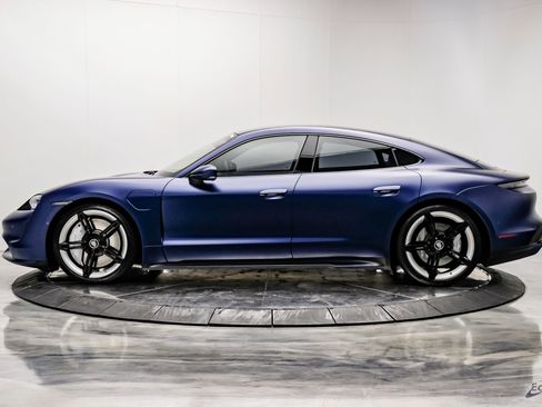 Used 2020 Porsche Taycan Turbo image 5