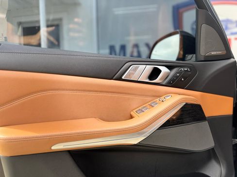 Used 2019 BMW X7 xDrive50i w/ M Sport Package image 35