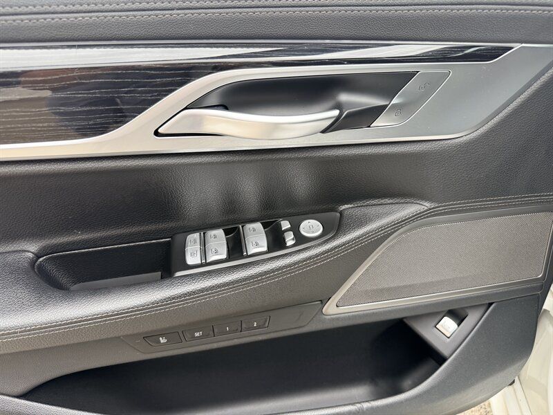 Used 2019 BMW 740i w/ M Sport Package RWD image 22