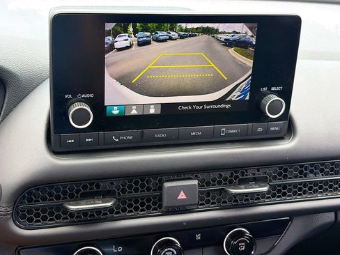 Used 2025 Honda HR-V LX image 11