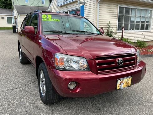 Used 2005 Toyota Highlander 4WD V6 w/ Appearance Pkg image 5