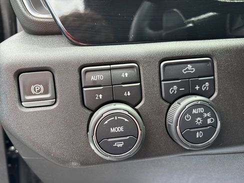 Used 2024 Chevrolet Silverado 1500 RST w/ Z71 Off-Road Package image 21