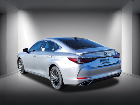 New 2025 Lexus ES 350 Luxury image 3