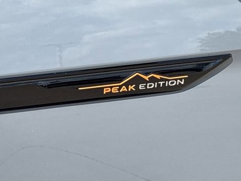Used 2024 Volkswagen Atlas Peak Edition SE AWD/4WD image 11
