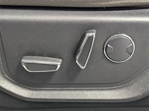 Used 2017 Ford F150 XLT w/ Equipment Group 302A Luxury image 11