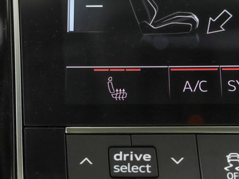 Used 2023 Audi Q8 Premium w/ Convenience Package AWD/4WD image 11