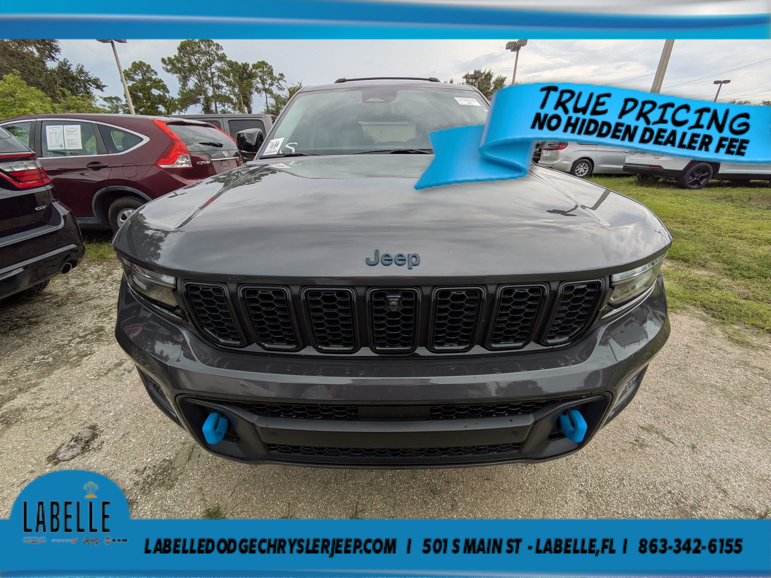 Used 2023 Jeep Grand Cherokee 30th Anniversary AWD/4WD image 3