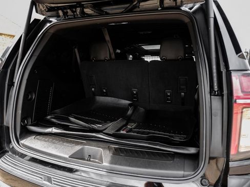 Used 2021 Chevrolet Suburban LT image 56