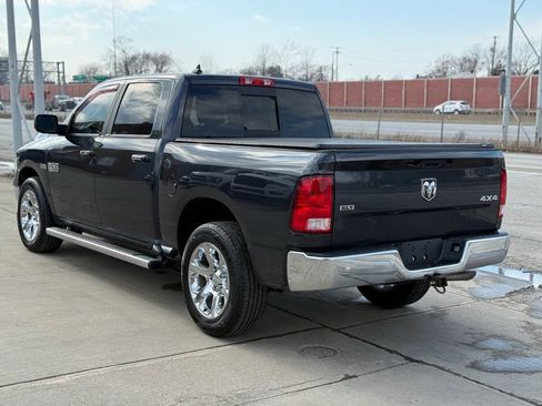 Used 2018 RAM 1500 Classic SLT w/ Luxury Group image 9
