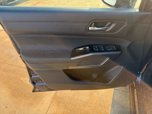 New 2026 Nissan Pathfinder SL w/ SL Premium Package FWD image 12
