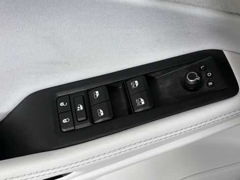 New 2026 Jeep Cherokee Laredo AWD/4WD image 15