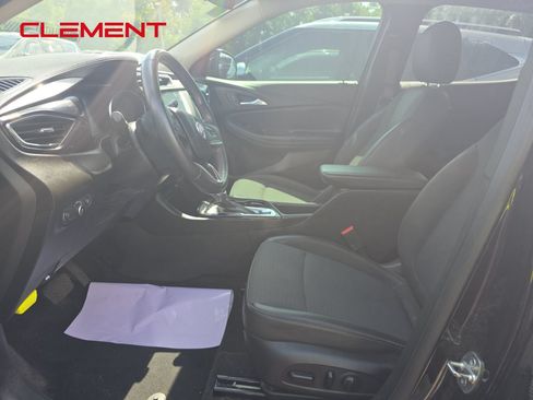 Used 2020 Buick Encore GX Select w/ Experience Buick Package FWD image 2