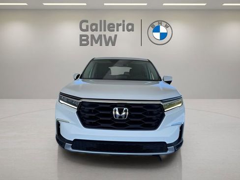 Used 2025 Honda Pilot EX-L image 3