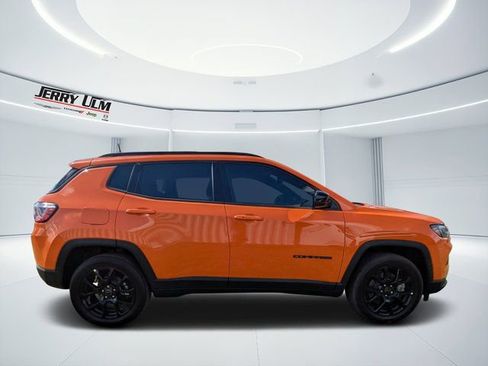 New 2026 Jeep Compass Latitude AWD/4WD image 2