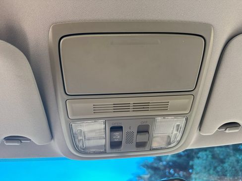 Used 2011 Honda Accord EX image 25