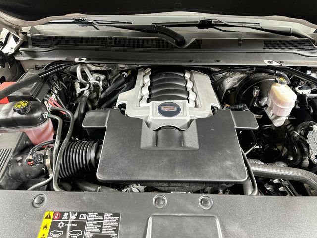 Used 2018 Cadillac Escalade Platinum AWD/4WD image 39