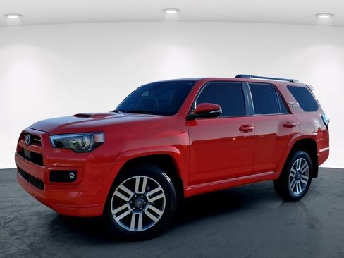 Used 2024 Toyota 4Runner TRD Sport w/ Technology Package AWD/4WD image 2