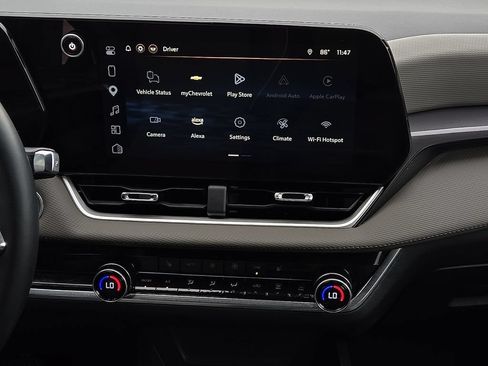 Used 2025 Chevrolet Equinox LT w/ Convenience Package II FWD image 11