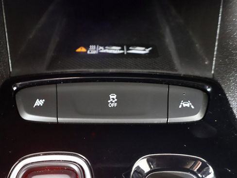 Used 2022 Chevrolet Bolt EUV LT w/ Comfort Package image 43