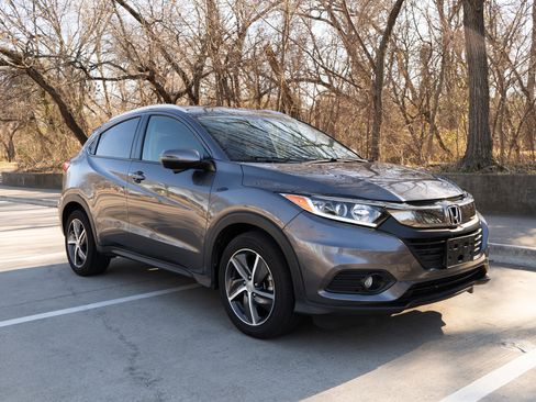 Used 2022 Honda HR-V EX image 2