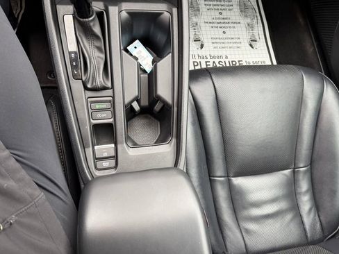 Used 2023 Honda Accord EX image 19