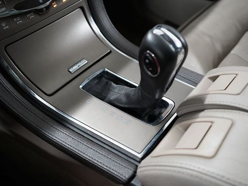 Used 2012 Lincoln MKX AWD image 50