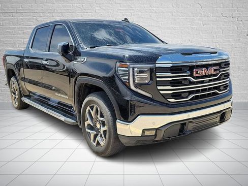 Used 2024 GMC Sierra 1500 SLT w/ SLT Premium Plus Package AWD/4WD image 4