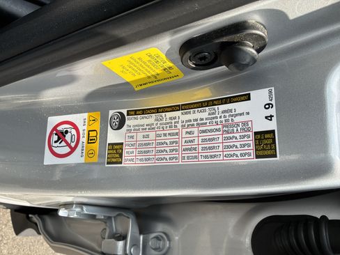 Used 2013 Toyota RAV4 XLE FWD image 34