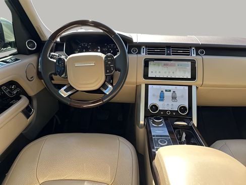 Used 2020 Land Rover Range Rover HSE image 24