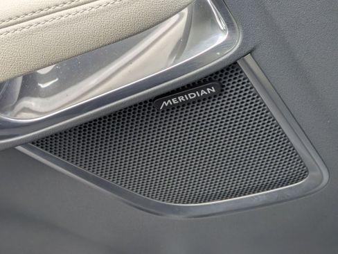 Used 2020 Jaguar E-PACE SE image 22