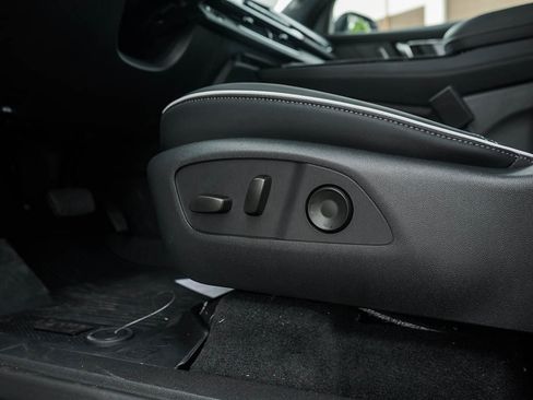 New 2026 Buick Enclave Sport Touring w/ Power Package image 21