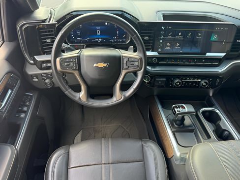 Used 2023 Chevrolet Silverado 1500 High Country w/ Technology Package AWD/4WD image 11