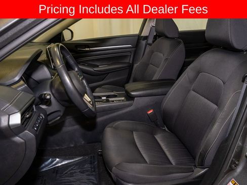 Used 2019 Nissan Altima 2.5 SV FWD image 11