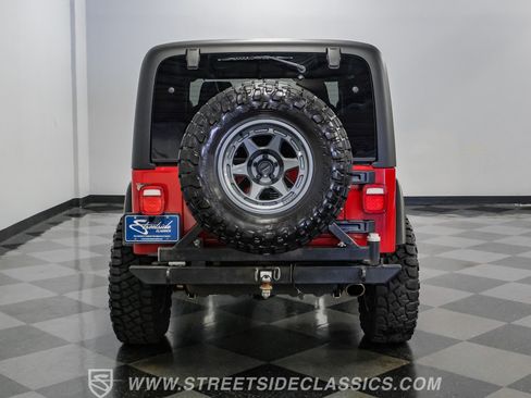 Used 2005 Jeep Wrangler Unlimited Rubicon w/ Security Group AWD/4WD image 12