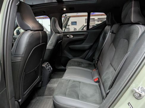 Used 2023 Volvo XC40 Recharge Ultimate w/ Protection Package Premier AWD/4WD image 5