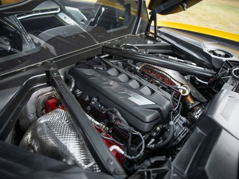 Used 2025 Chevrolet Corvette Stingray Premium Cpe w/ Z51 Performance Package image 25