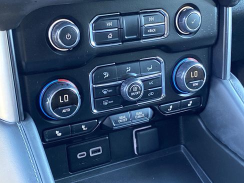 Used 2024 Chevrolet Tahoe LT image 35