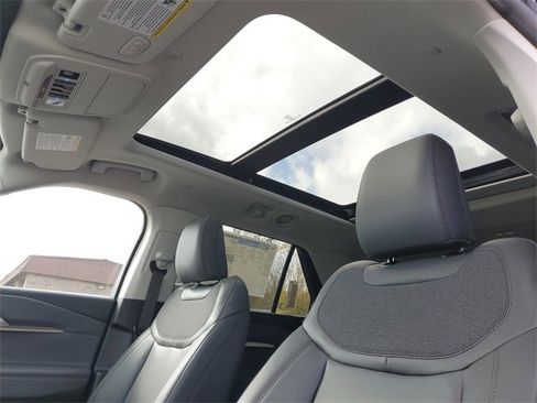 New 2025 Ford Explorer Active w/ Active Comfort Package image 15