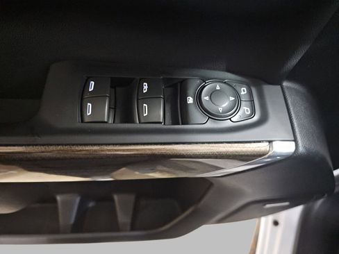 Used 2019 Chevrolet Silverado 1500 LT Trail Boss AWD/4WD image 33
