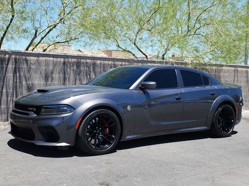 Used 2022 Dodge Charger SRT Hellcat w/ Harman/Kardon Audio Group RWD image 4