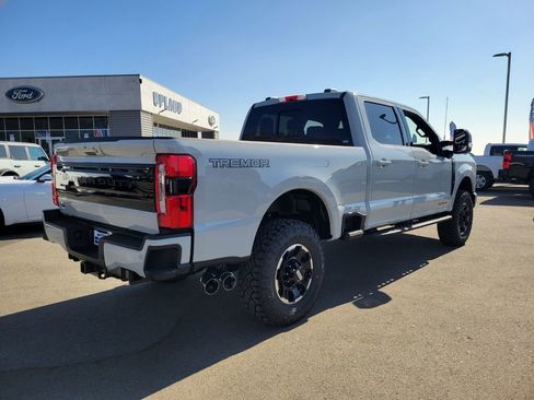 New 2026 Ford F350 Platinum w/ Tremor Off-Road Package image 4