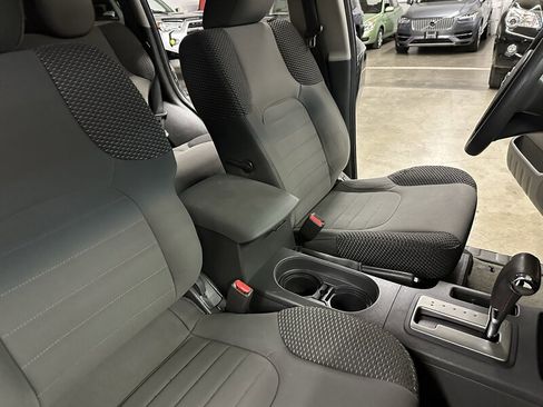 Used 2012 Nissan Xterra PRO-4X image 28