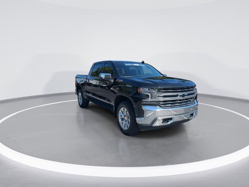 Used 2022 Chevrolet Silverado 1500 LTZ w/ LTZ Premium Package AWD/4WD image 2